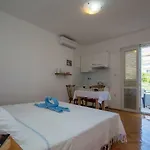 Bacic * Vela Luka